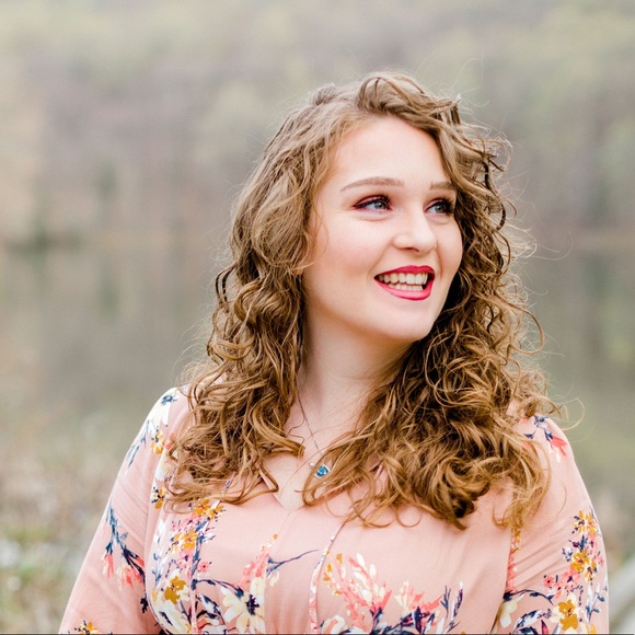 Meet your Posher, Haley - Picture 1 of 1